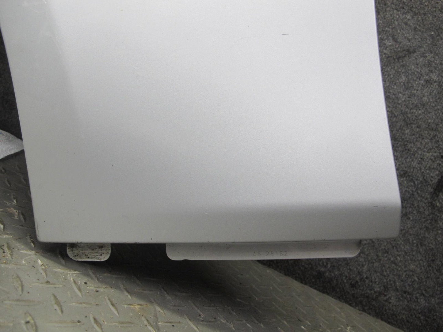 11-16 BMW F10 5-SERIES 550i Front Left Fender Shell Panel Cover Titan Silver OEM