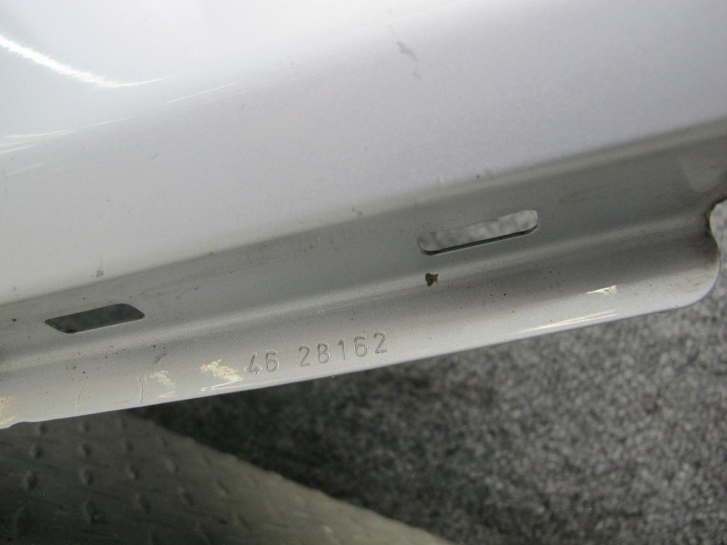 11-16 BMW F10 5-SERIES 550i Front Left Fender Shell Panel Cover Titan Silver OEM