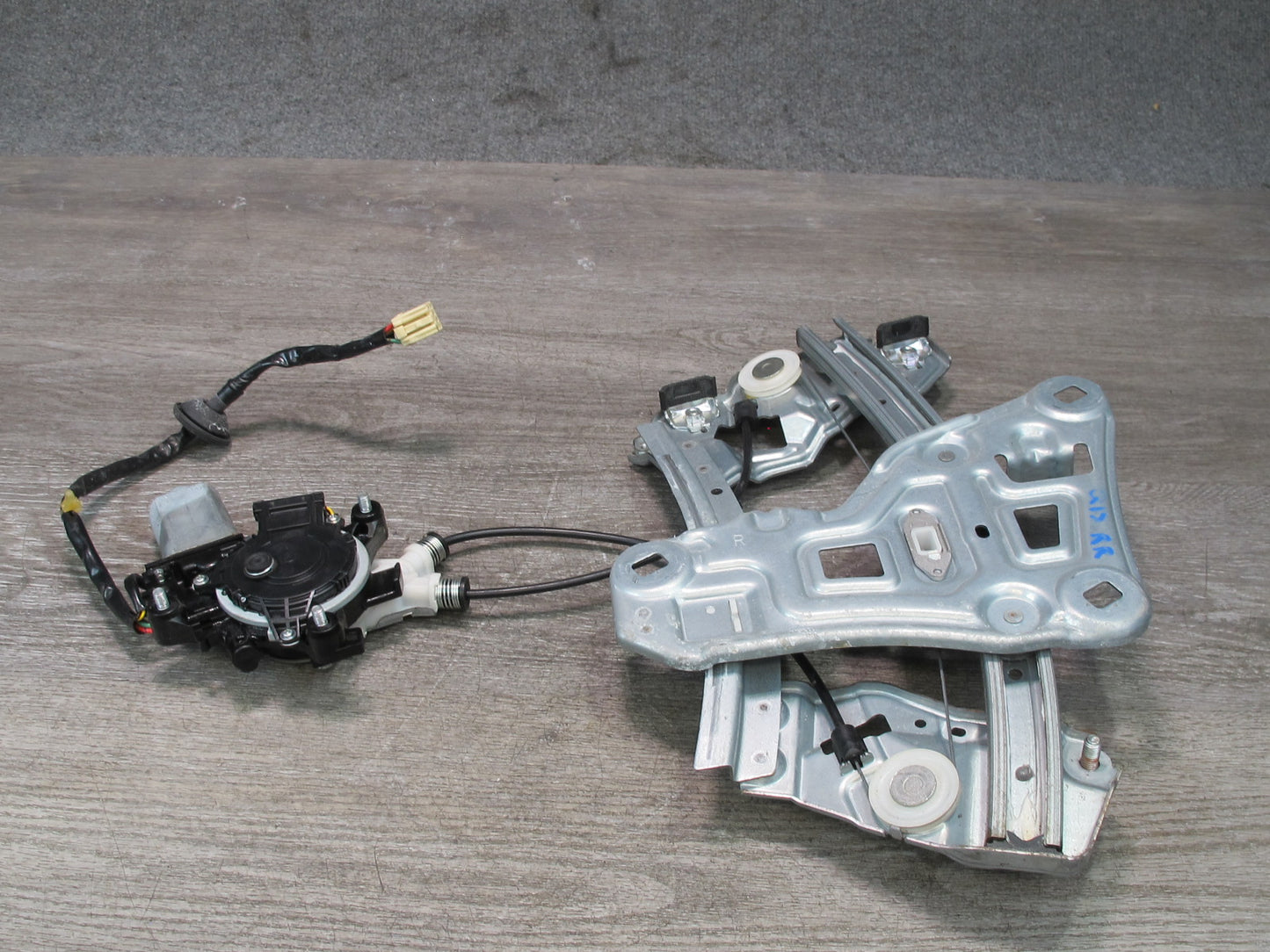 10-15 Lexus IS350 IS250 Convertible Rear Right Window Regulator w Motor OEM