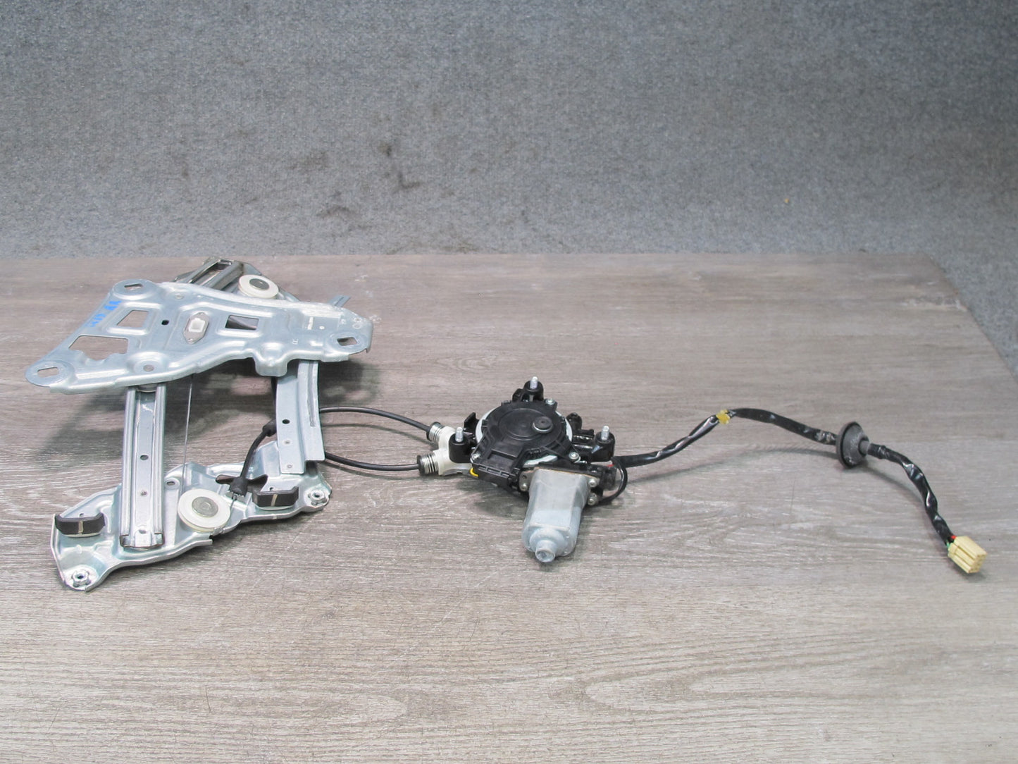 10-15 Lexus IS350 IS250 Convertible Rear Right Window Regulator w Motor OEM