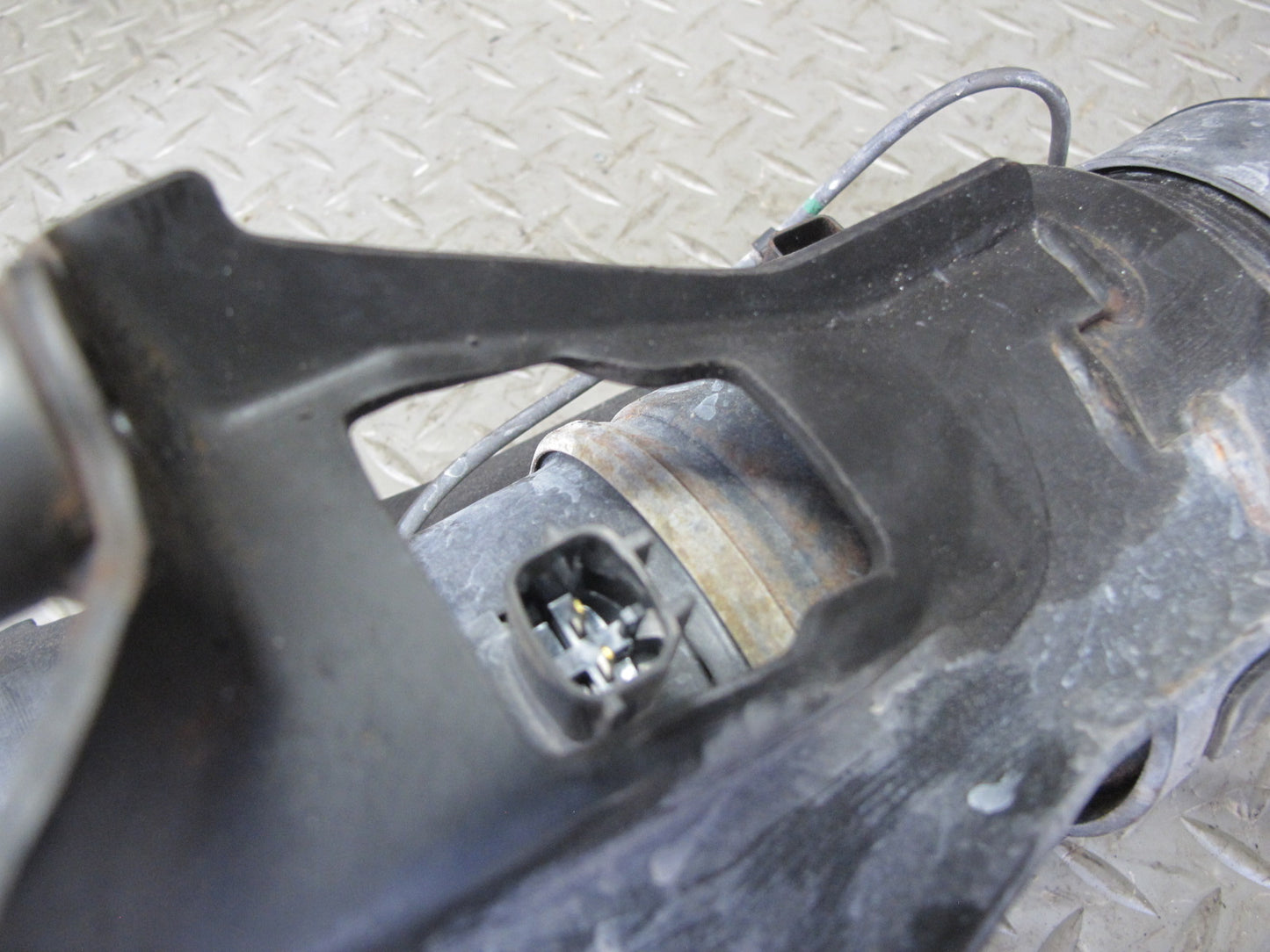 2014-2017 Infiniti QX60 2.5L Hybrid Rear Engine Motor Mount Insulator