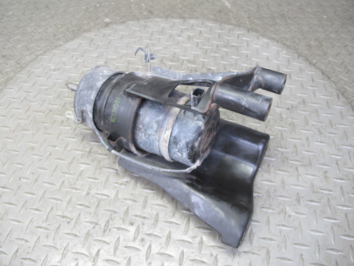 2014-2017 Infiniti QX60 2.5L Hybrid Rear Engine Motor Mount Insulator
