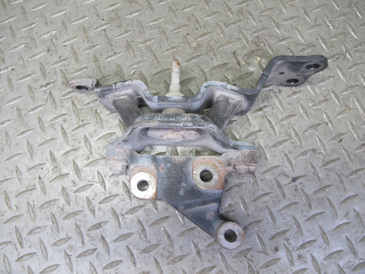 2014-2017 Infiniti QX60 2.5L Hybrid Engine Left Motor Mount 11220 3JV0A