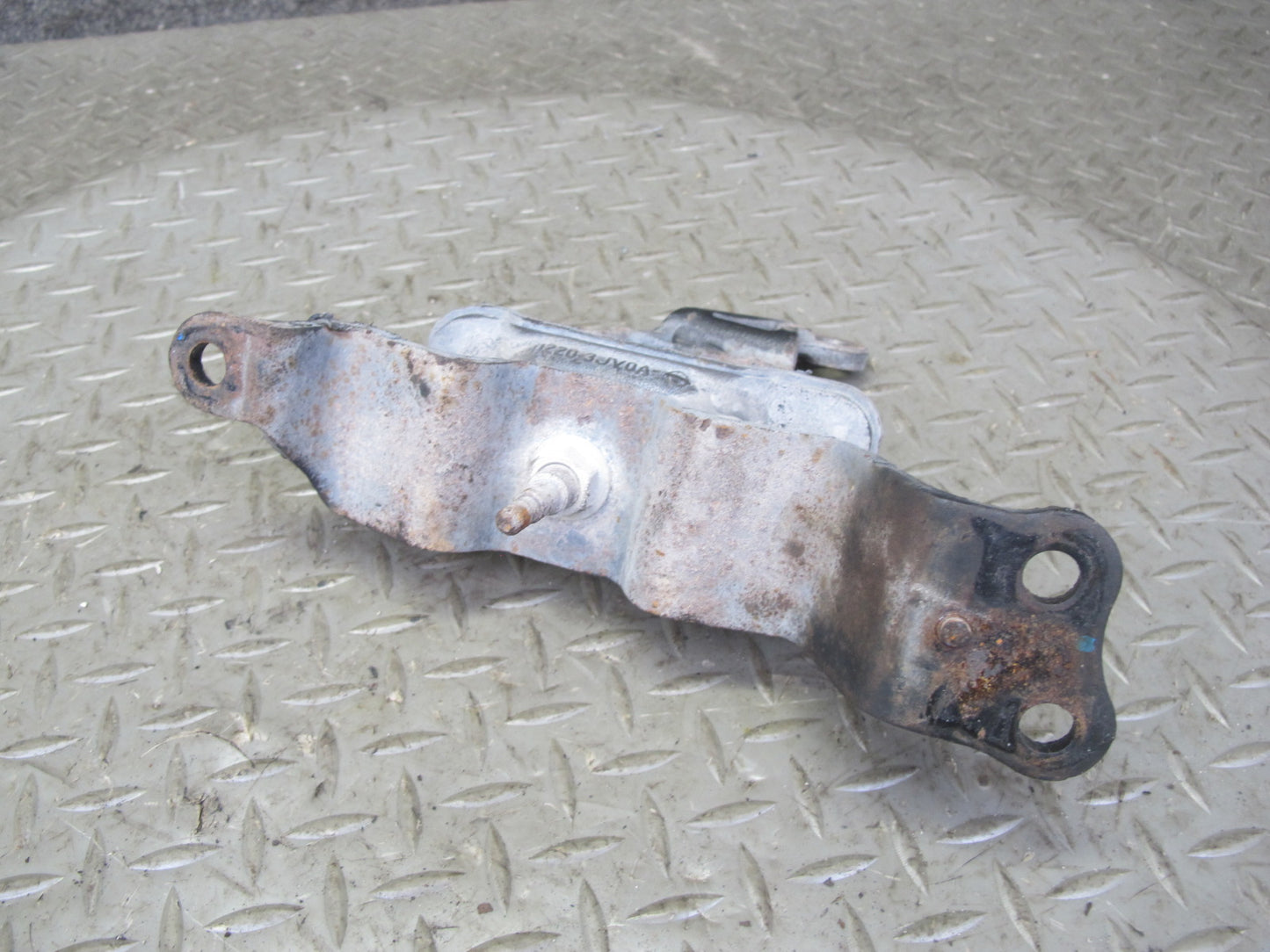 2014-2017 Infiniti QX60 2.5L Hybrid Engine Left Motor Mount 11220 3JV0A