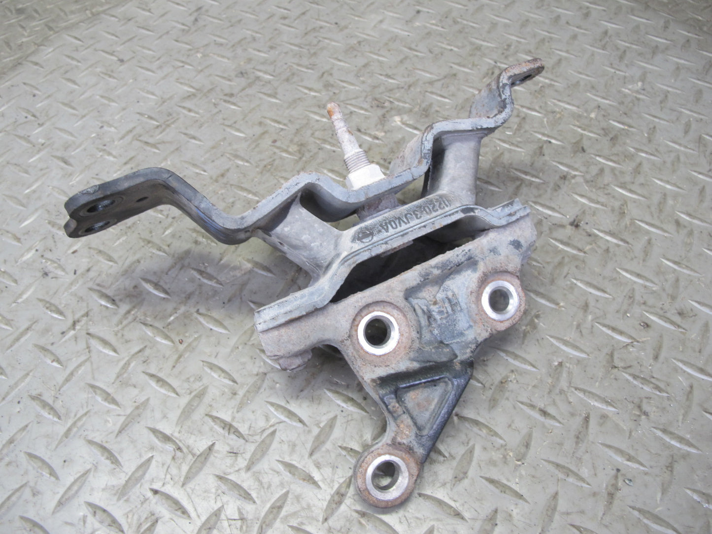 2014-2017 Infiniti QX60 2.5L Hybrid Engine Left Motor Mount 11220 3JV0A