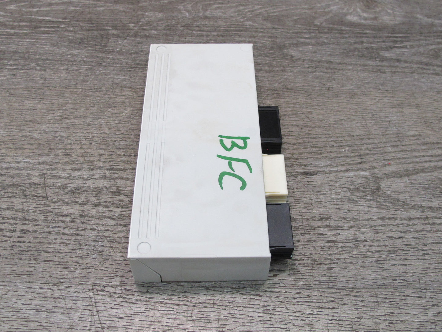 11-13 BMW F10 5-SERIES 550i Rear Trunk Function Control Module Unit 7317512 OEM