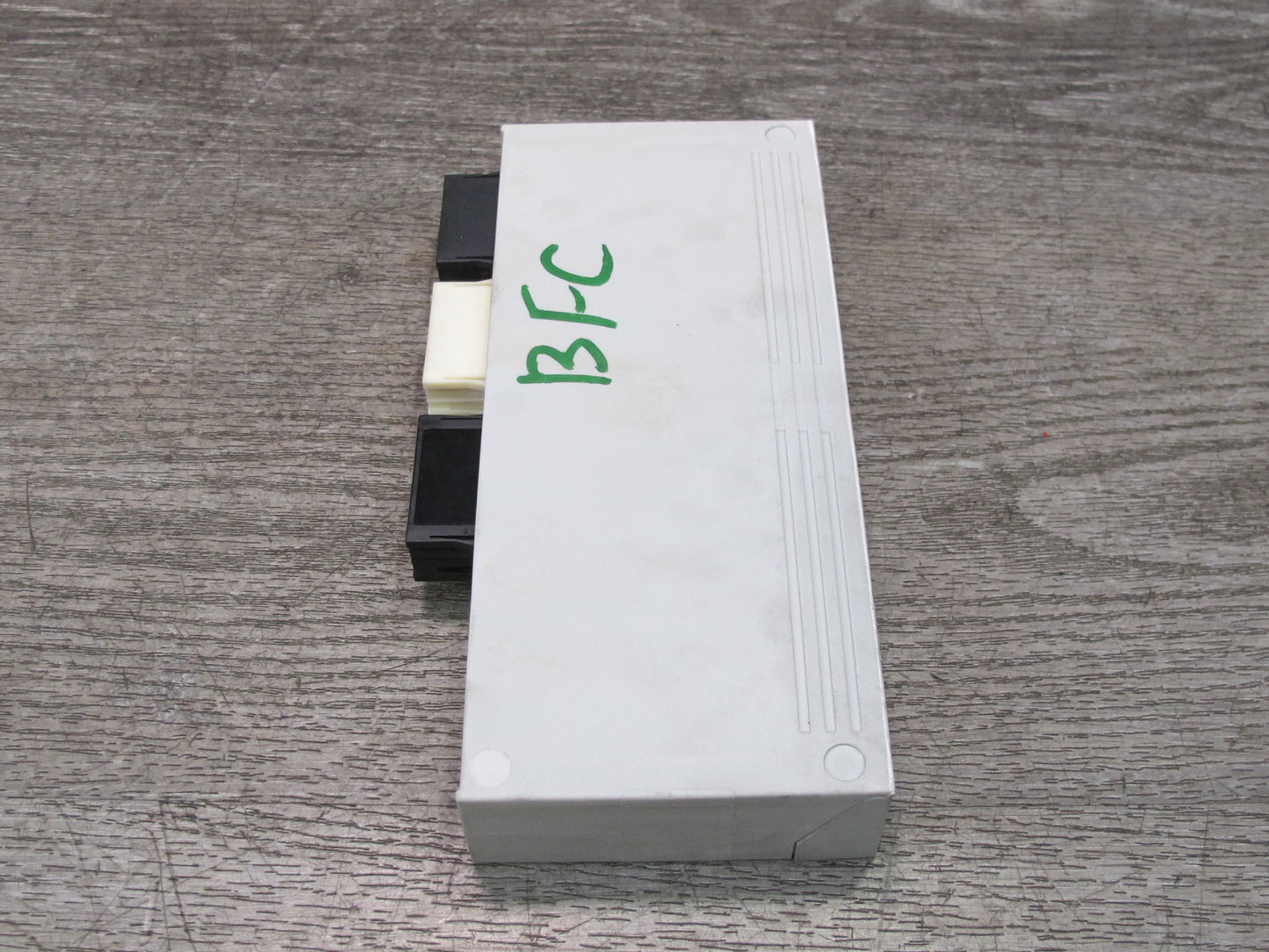 11-13 BMW F10 5-SERIES 550i Rear Trunk Function Control Module Unit 7317512 OEM