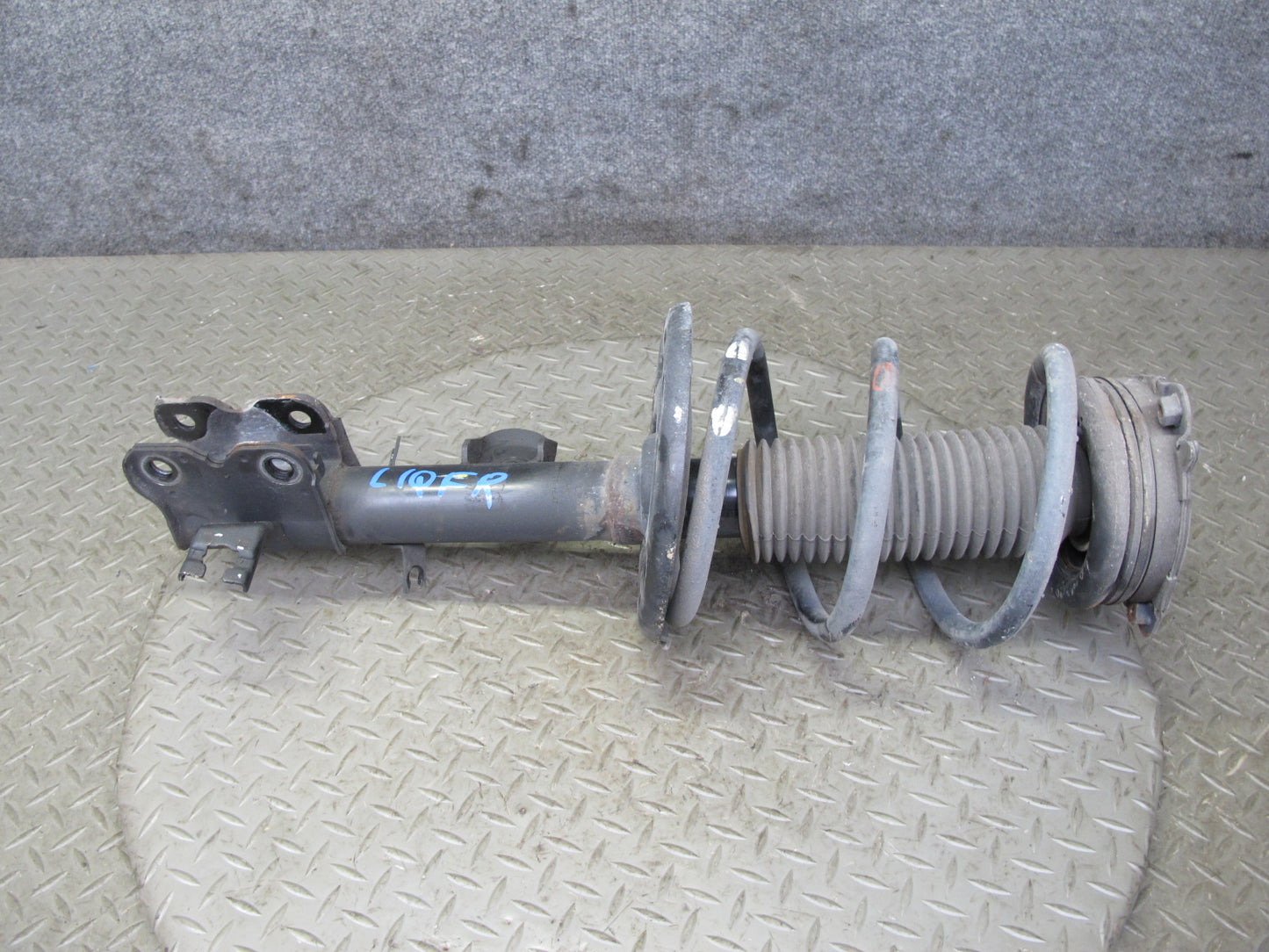 14-15 Infiniti QX60 2.5L Hybrid AWD Front Right Strut Shock Absorber 54302-3JV0B