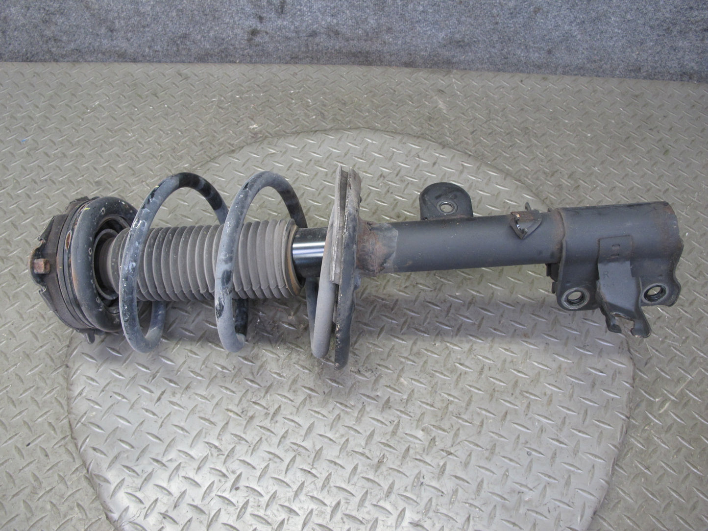 14-15 Infiniti QX60 2.5L Hybrid AWD Front Right Strut Shock Absorber 54302-3JV0B