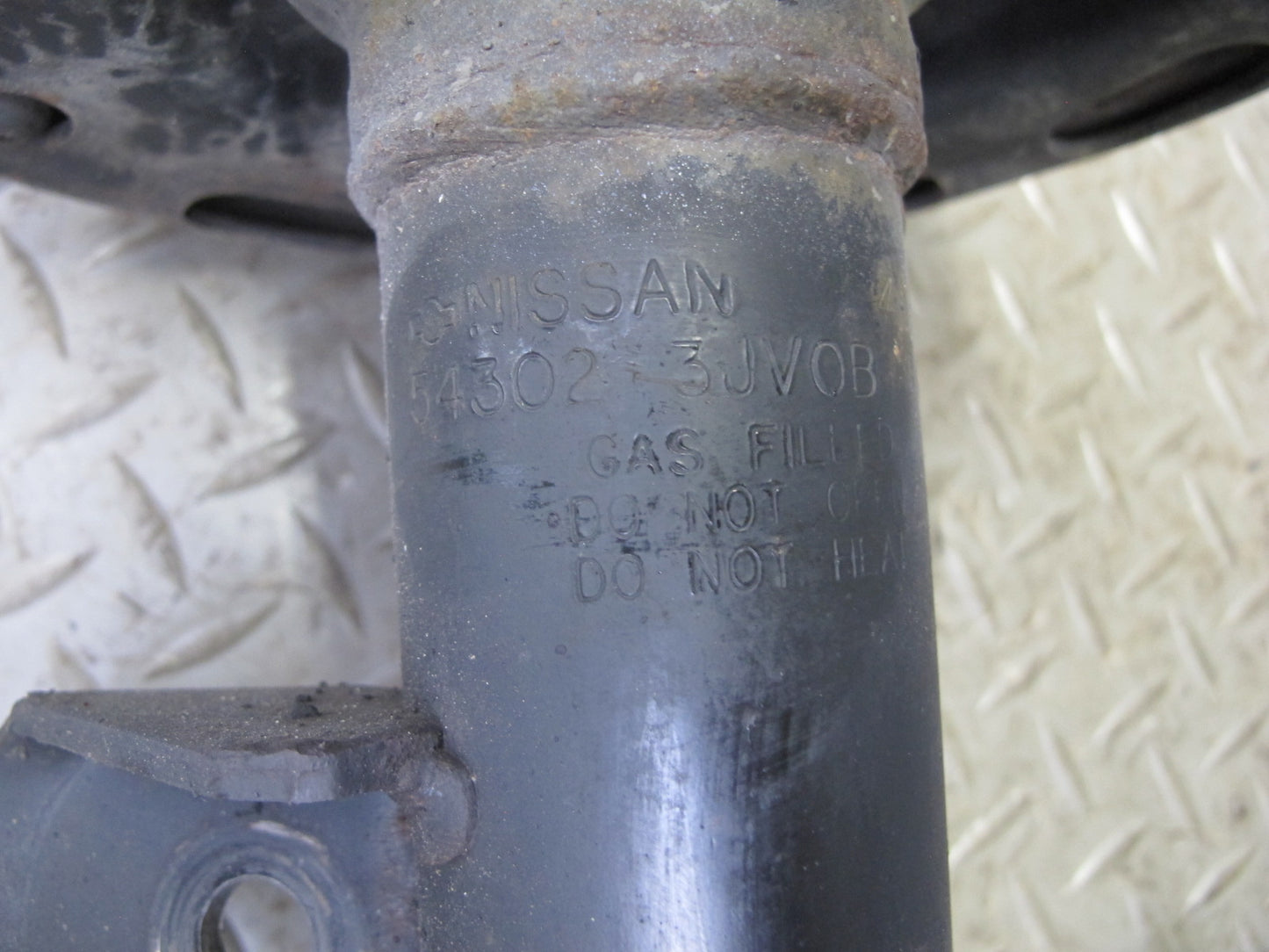 14-15 Infiniti QX60 2.5L Hybrid AWD Front Right Strut Shock Absorber 54302-3JV0B