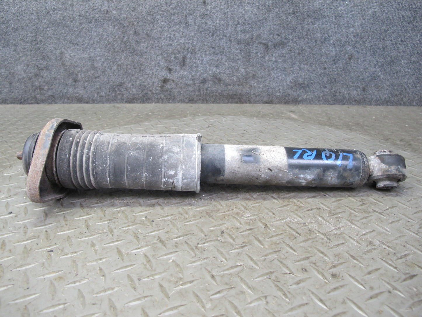 14-17 Infiniti QX60 2.5L Hybrid AWD Rear Left & Right Strut Shock Absorber Set