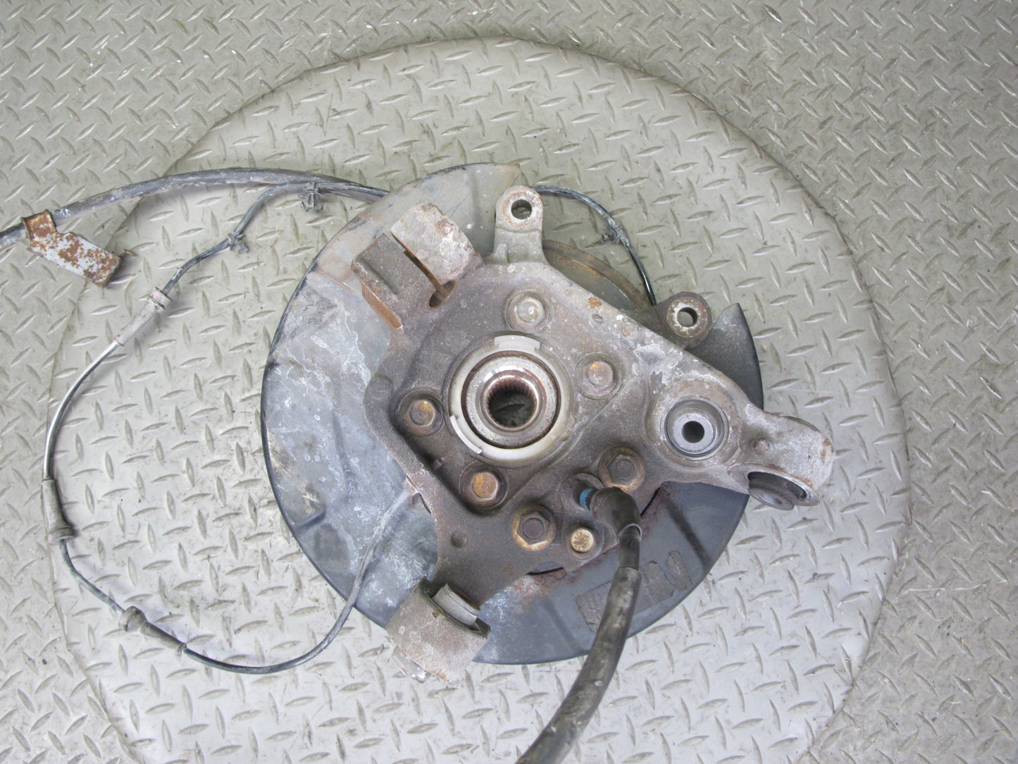 2013-2020 Infiniti JX35 QX60 AWD Rear Left Spindle Knuckle Wheel Hub Bearing
