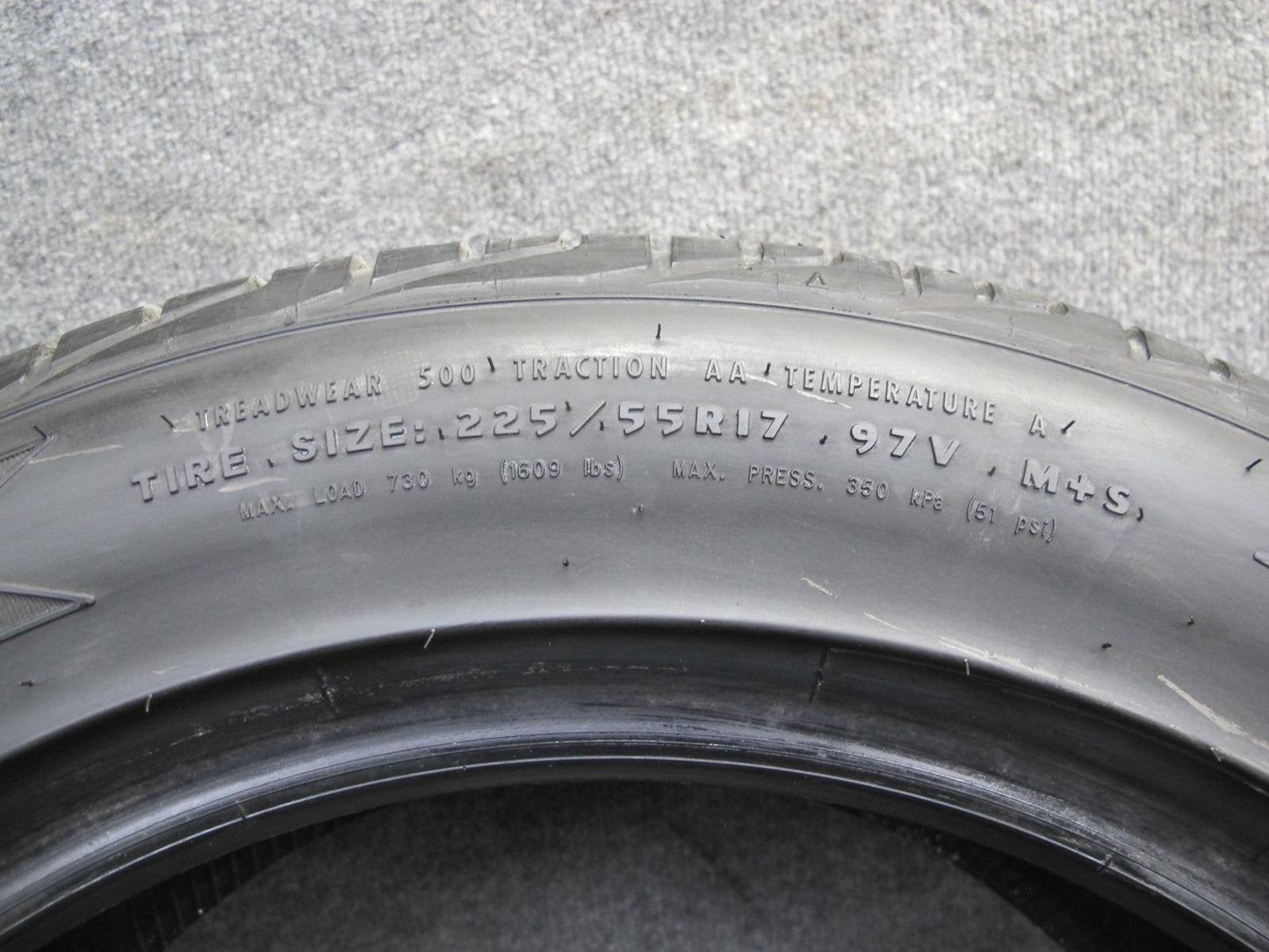 Set of 2 Dunlop Conquest Sport A/S Tire 225/55 R17 97V 4522 10/32 Tread