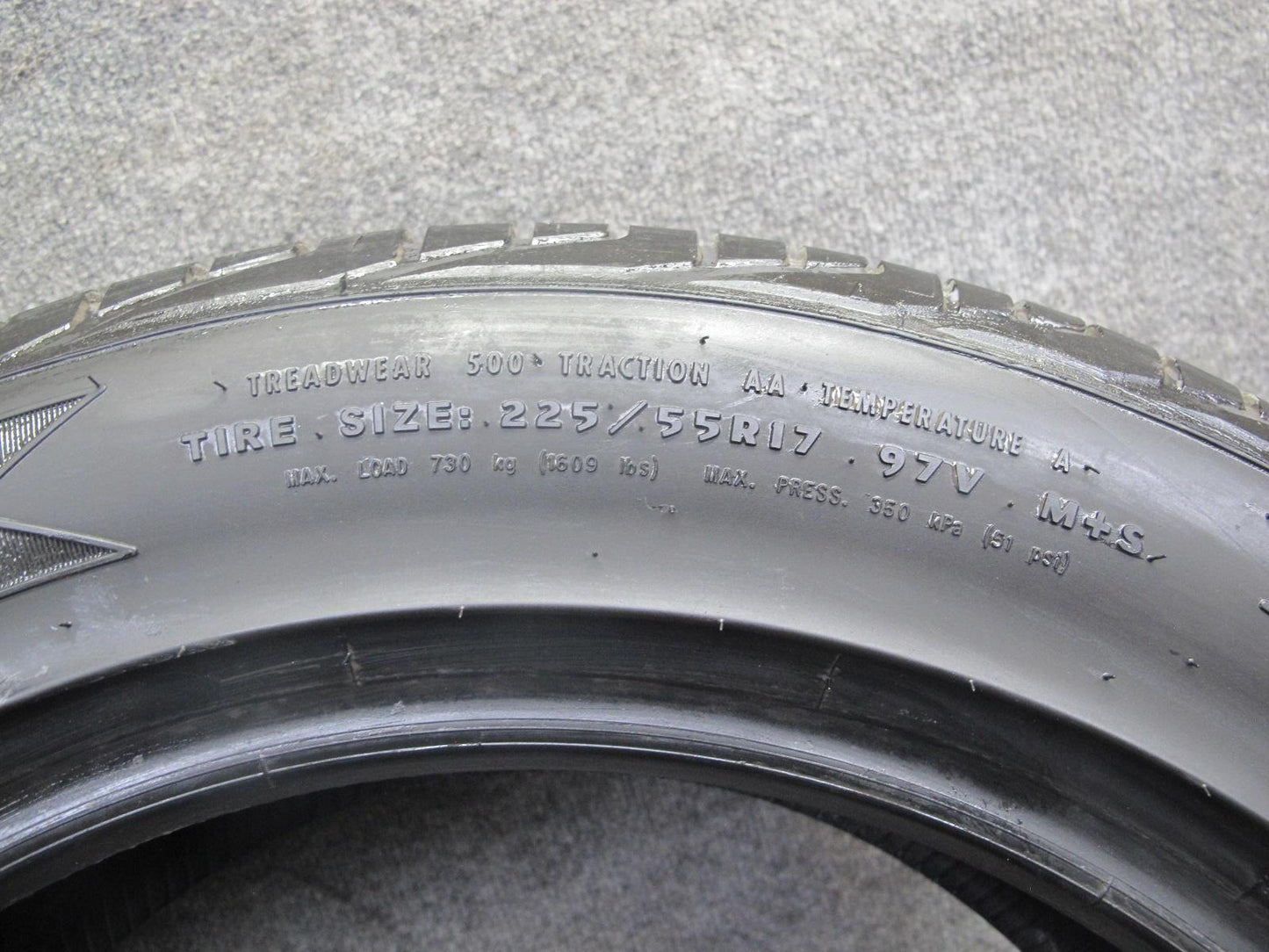 Set of 2 Dunlop Conquest Sport A/S Tire 225/55 R17 97V 4522 10/32 Tread