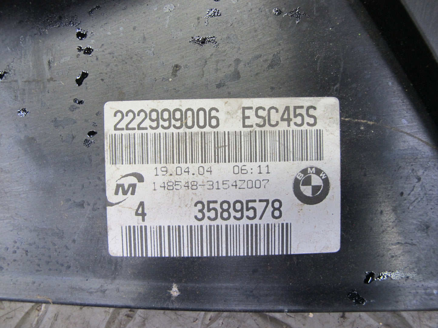 2001-2006 BMW E46 M3 S54 Engine Motor Radiator Fan Shroud Cover Panel