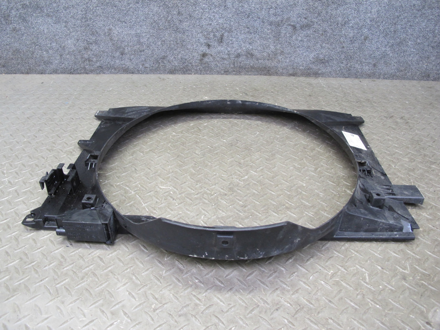 2001-2006 BMW E46 M3 S54 Engine Motor Radiator Fan Shroud Cover Panel