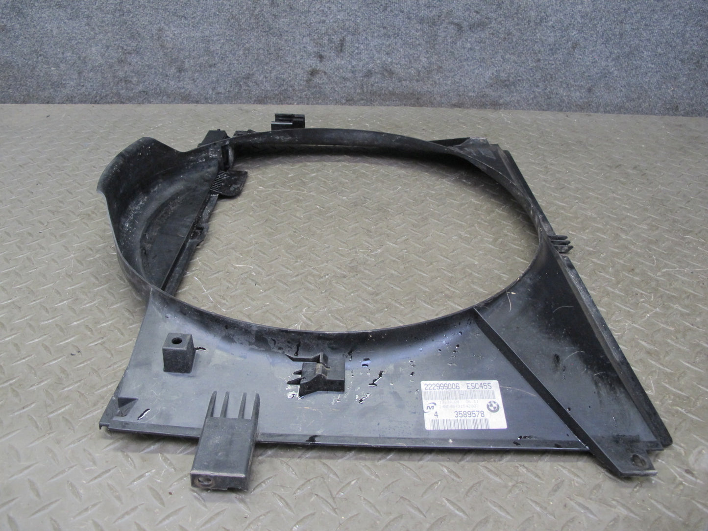 2001-2006 BMW E46 M3 S54 Engine Motor Radiator Fan Shroud Cover Panel
