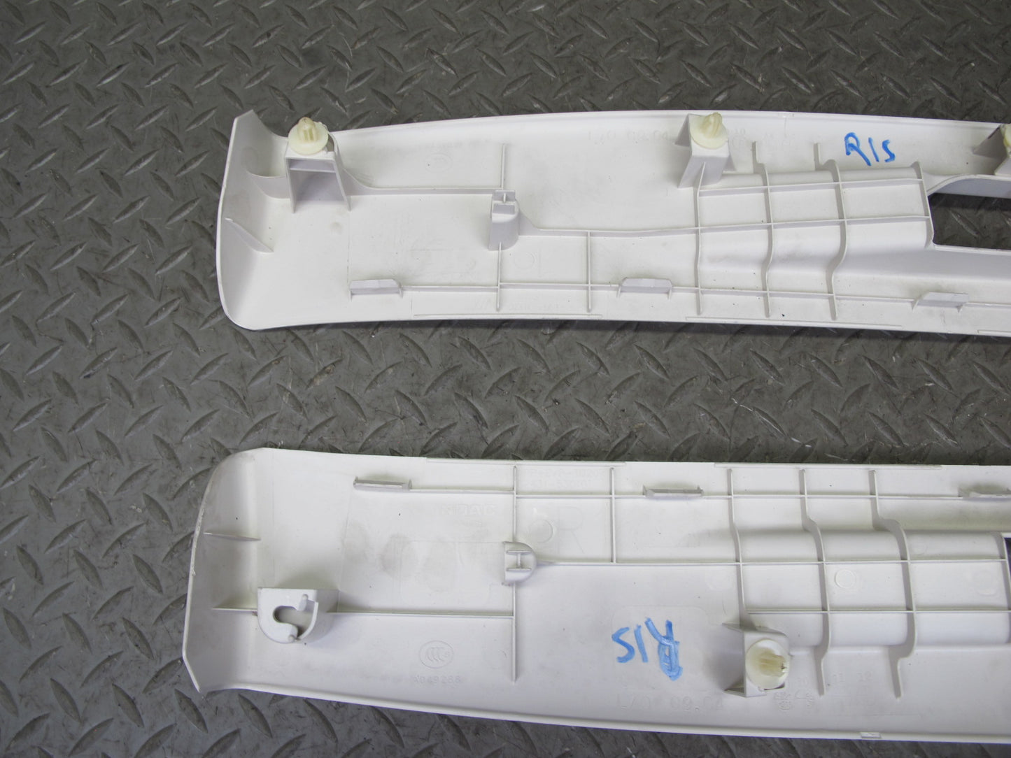 10-13 Lexus IS350 IS250 Convert Set of 2 Left & Right Roof Rail Trim Panel OEM