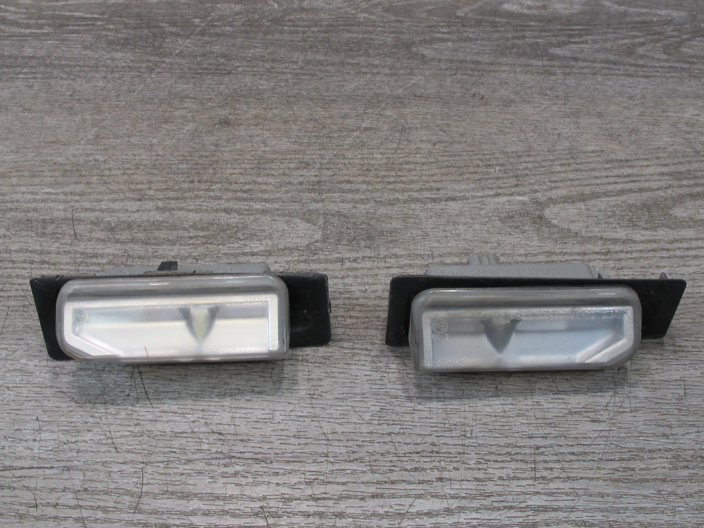 06-15 Lexus IS350 IS250 Rear Trunk Lid Left & Right License Light Lamp Set OEM