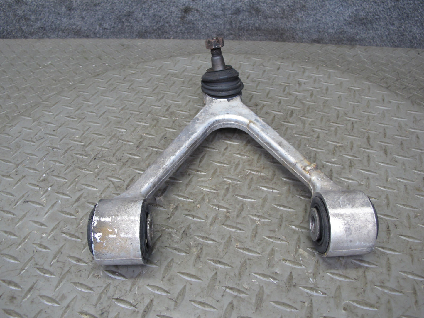 92-00 Lexus JZZ31L SC400 SC300 Set of 2 Front Left & Right Upper Control Arm OEM