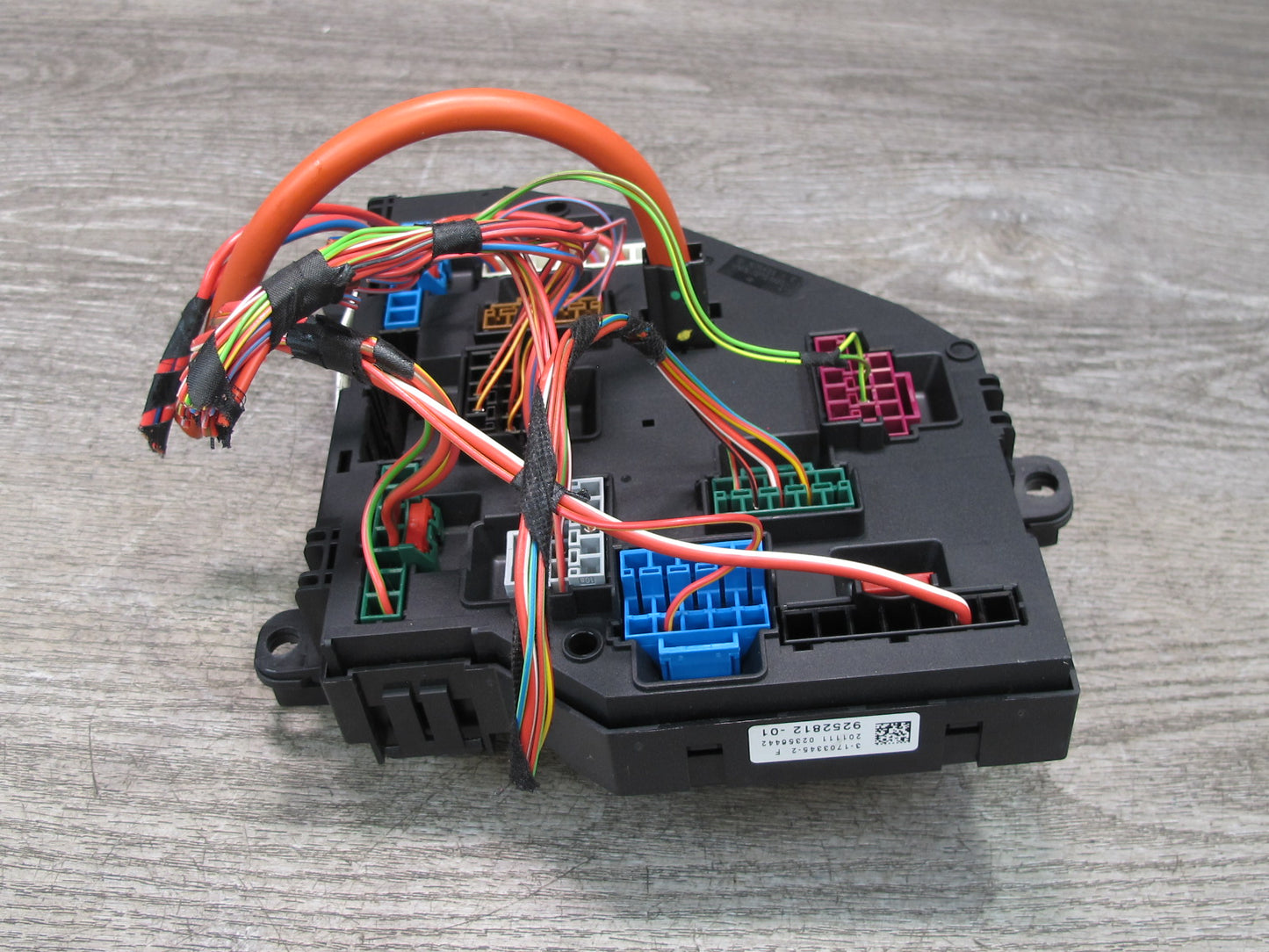 11-13 BMW F10 5-SERIES 550i Rear Power Distribution Fuse Relay Box 9252812 OEM