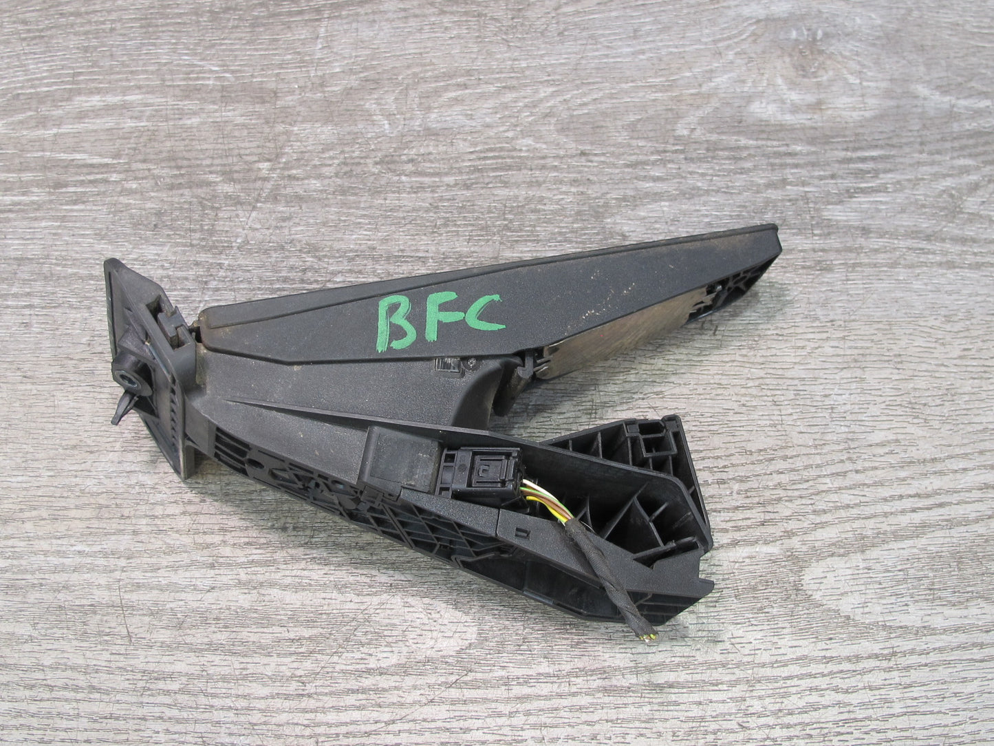 11-13 BMW E90 E60 E70 F10 F12 550i Gas Acceleration Pedal 6852644 OEM