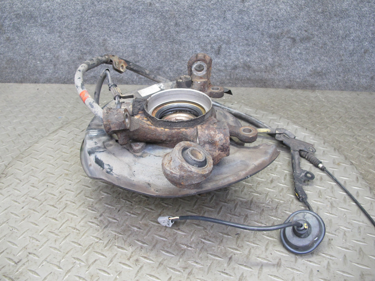 92-00 Lexus JZZ31L SC400 SC300 RWD Rear Right Spindle Knuckle Wheel Hub OEM