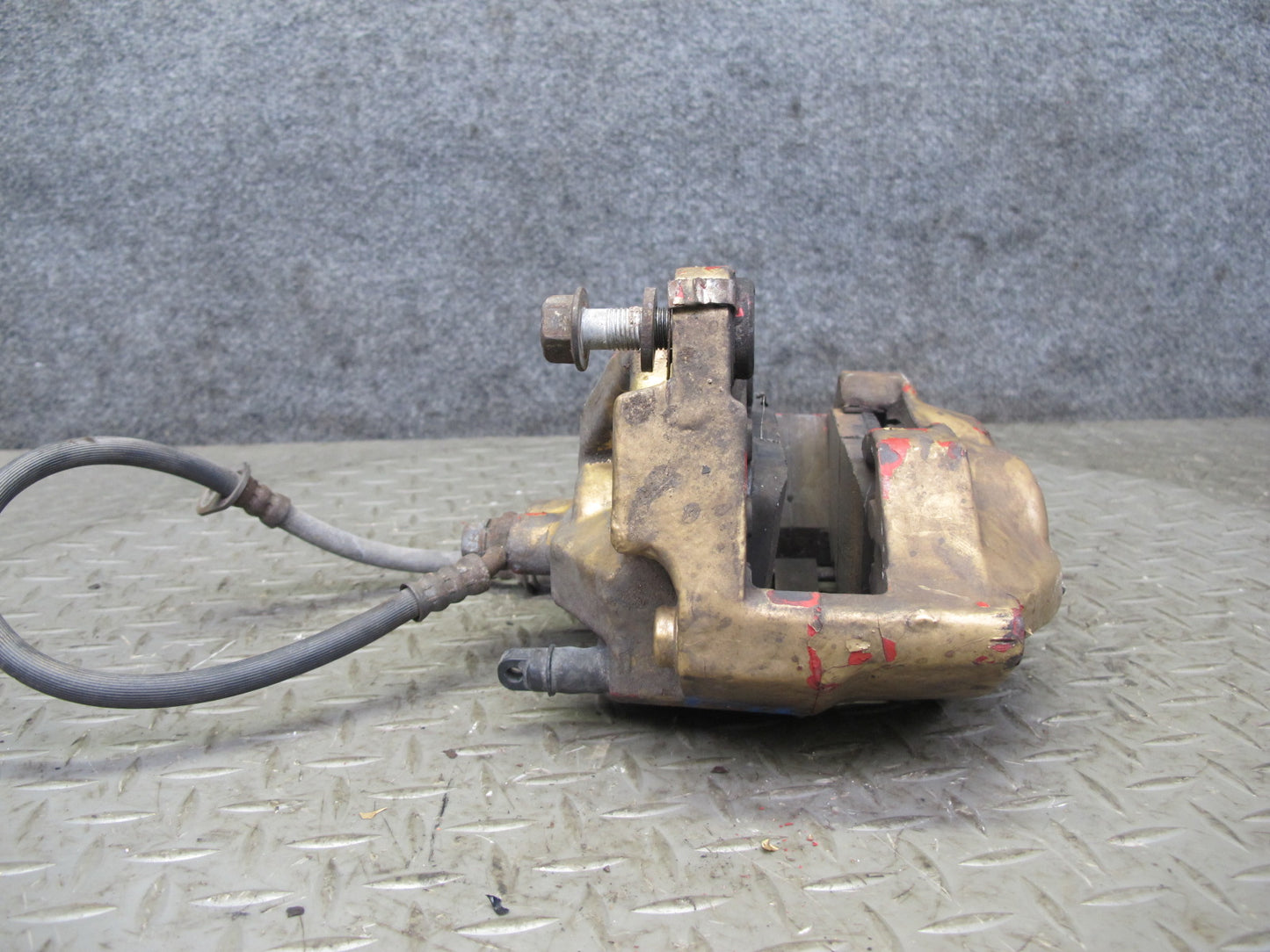 95-00 Lexus UCF20L LS400 Set of 2 Front Left Right Brake Caliper Sumitomo OEM