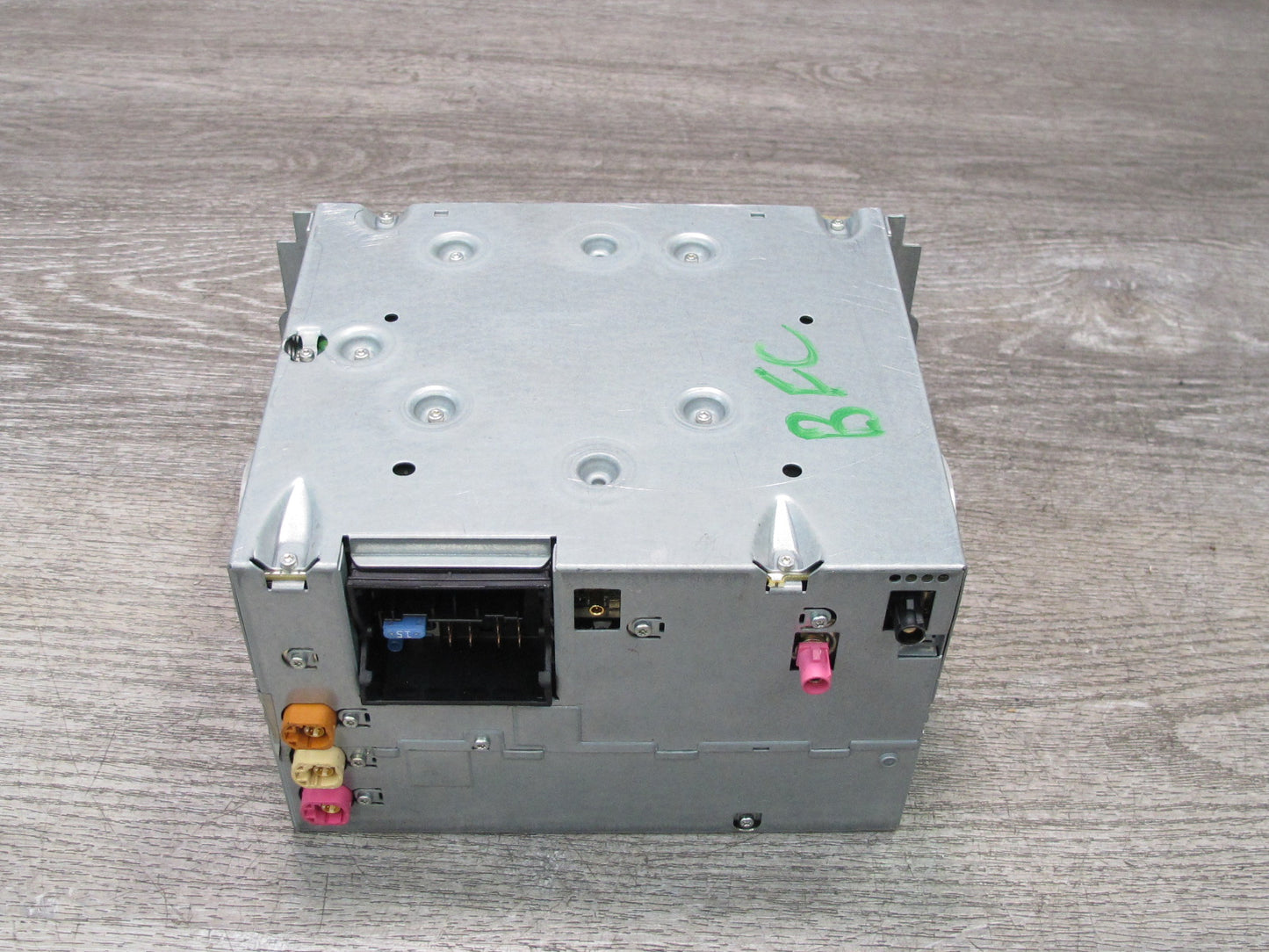 2012 BMW F10 5-SERIES 550i GPS Navi Radio CD Player Receiver Head Unit OEM