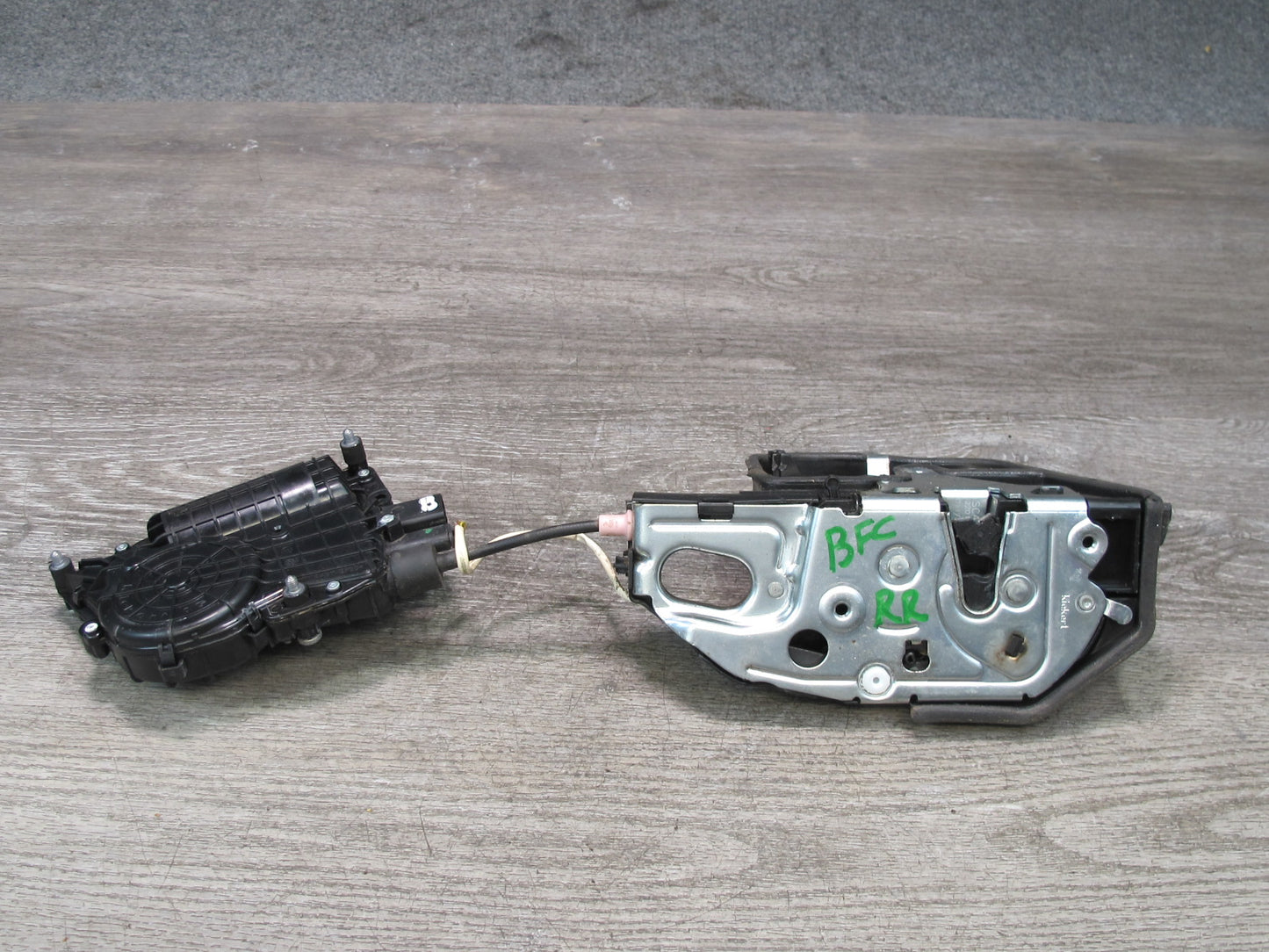 11-16 BMW F10 5-SERIES 550i Rear Right Door Lock Latch Actuator w Soft Close OEM