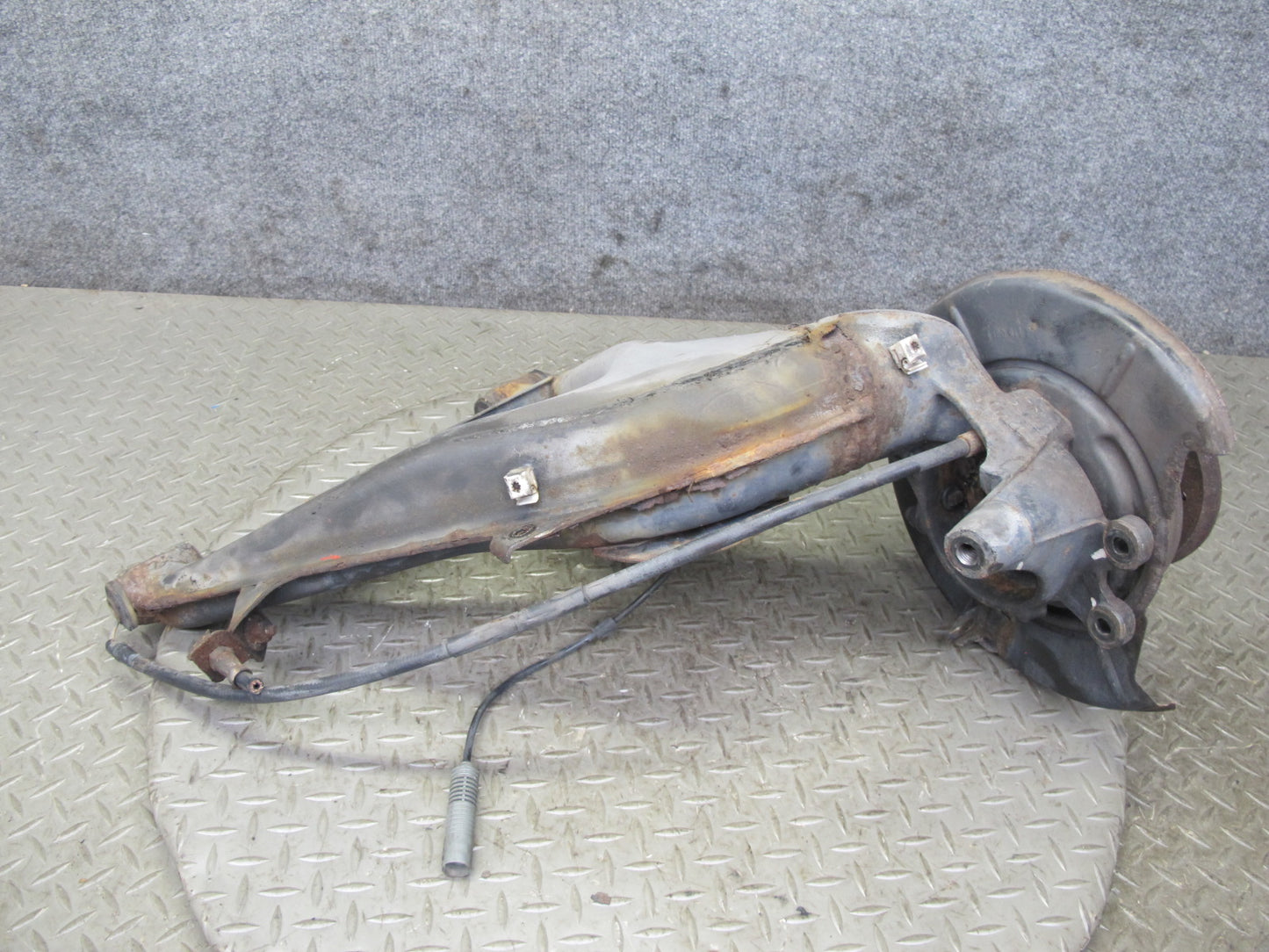 97-02 BMW E36/7 Z3 Rear Left Spindle Knuckle Wheel Hub Trailing Arm 94K OEM