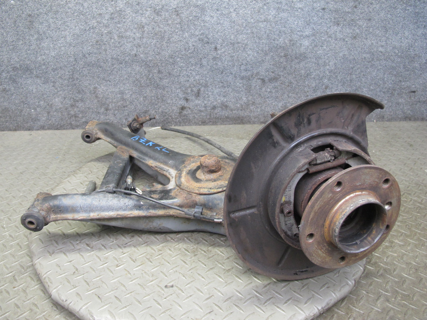 97-02 BMW E36/7 Z3 Rear Left Spindle Knuckle Wheel Hub Trailing Arm 94K OEM