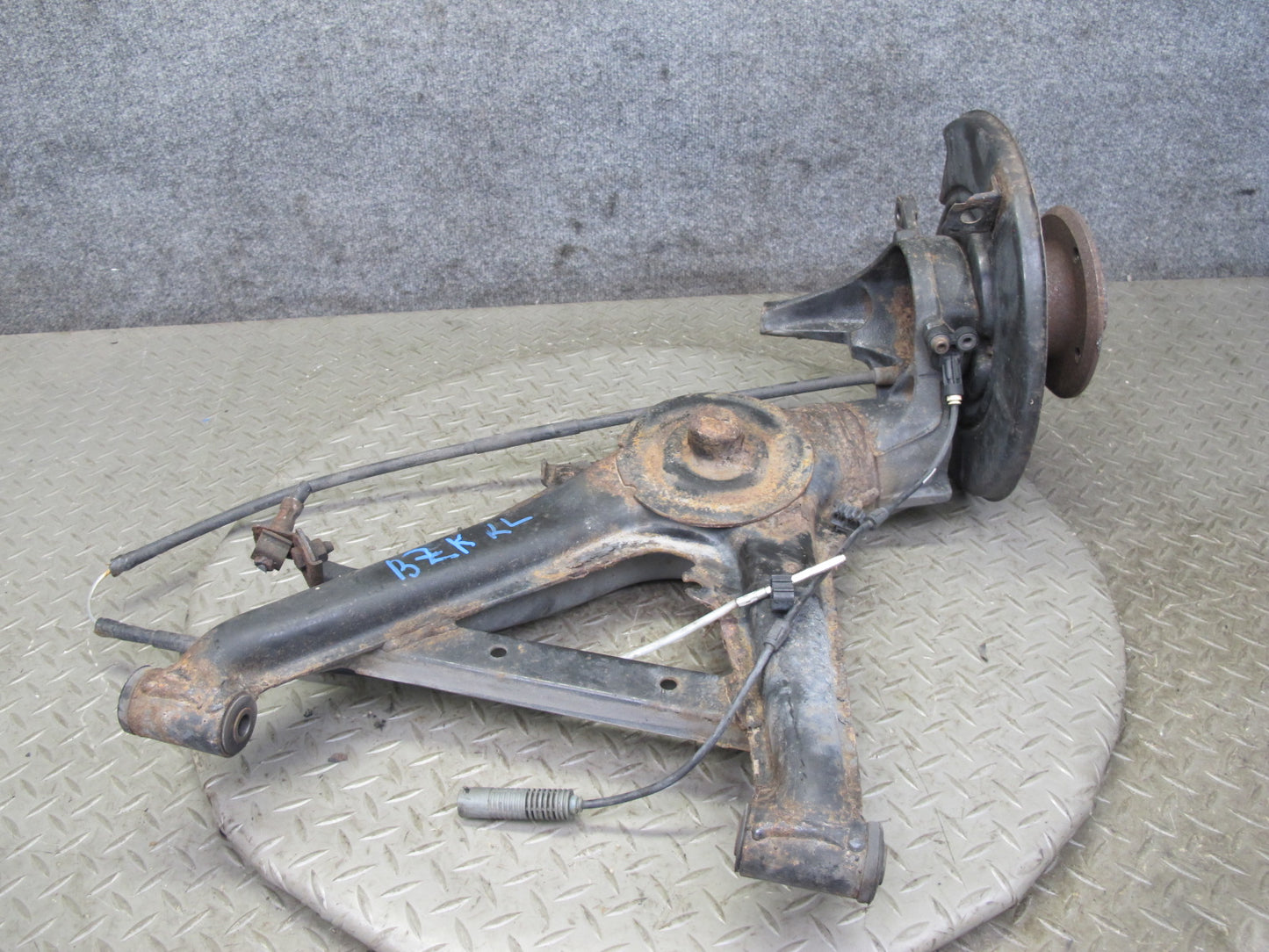 97-02 BMW E36/7 Z3 Rear Left Spindle Knuckle Wheel Hub Trailing Arm 94K OEM