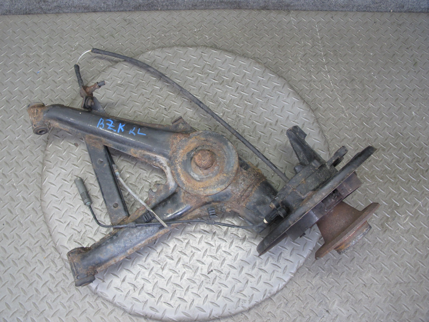 97-02 BMW E36/7 Z3 Rear Left Spindle Knuckle Wheel Hub Trailing Arm 94K OEM