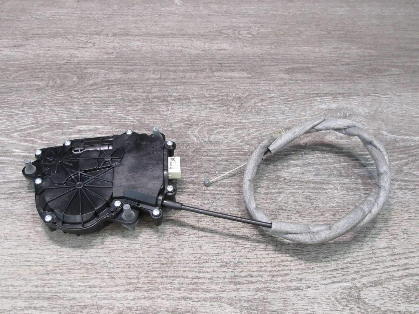 11-13 BMW F10 5-SERIES 550i Rear Trunk Lid Power Lock Drive Motor 7273752 OEM