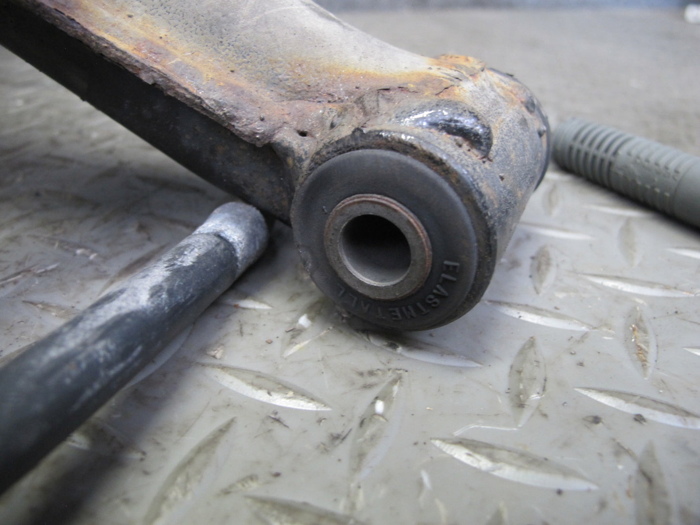 97-02 BMW E36/7 Z3 Rear Right Spindle Knuckle Wheel Hub Trailing Arm 94K OEM