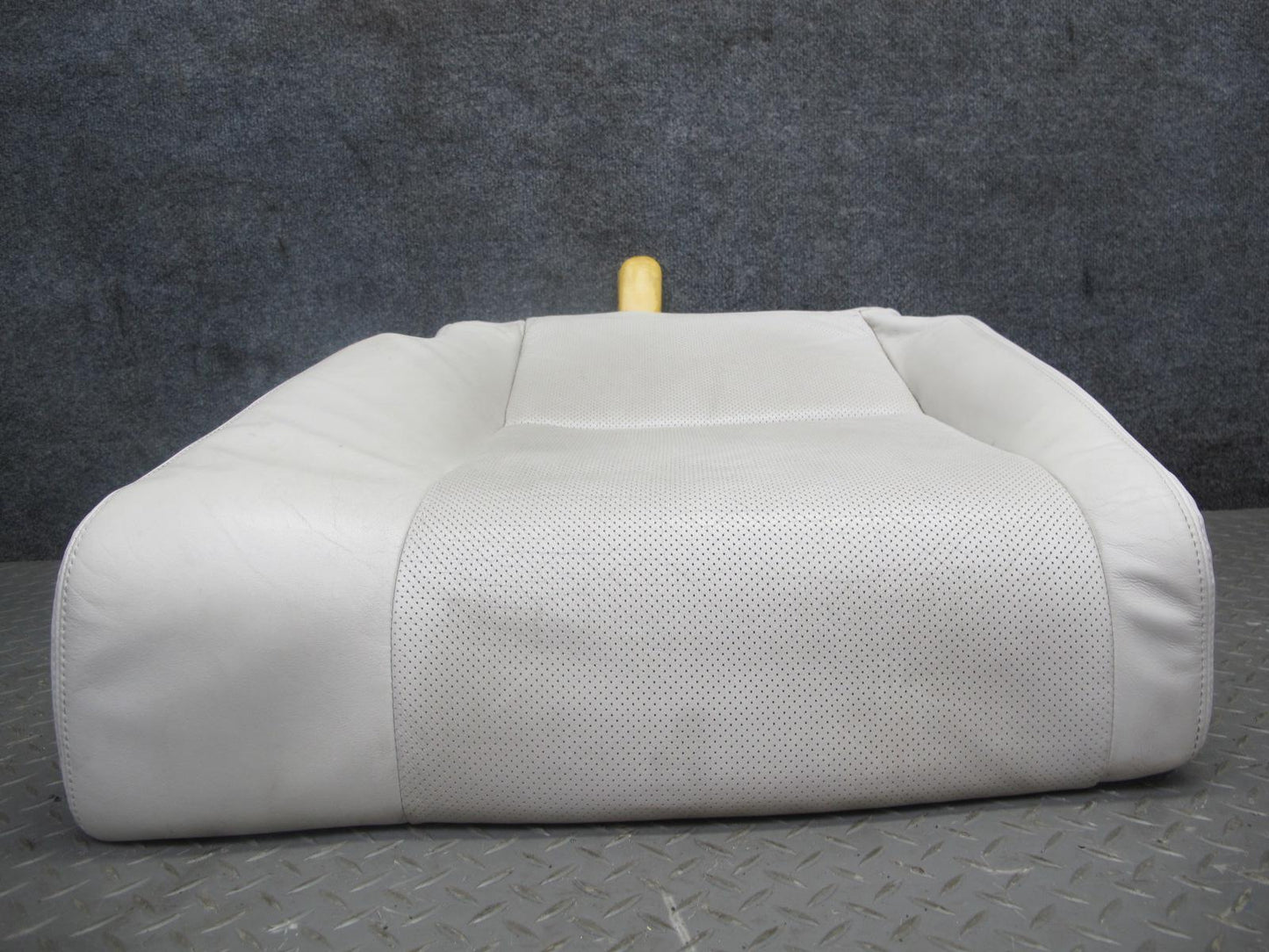 2010 Lexus GSE20L IS350 IS250 Convertible Rear Leather Seat Set Alabaster OEM