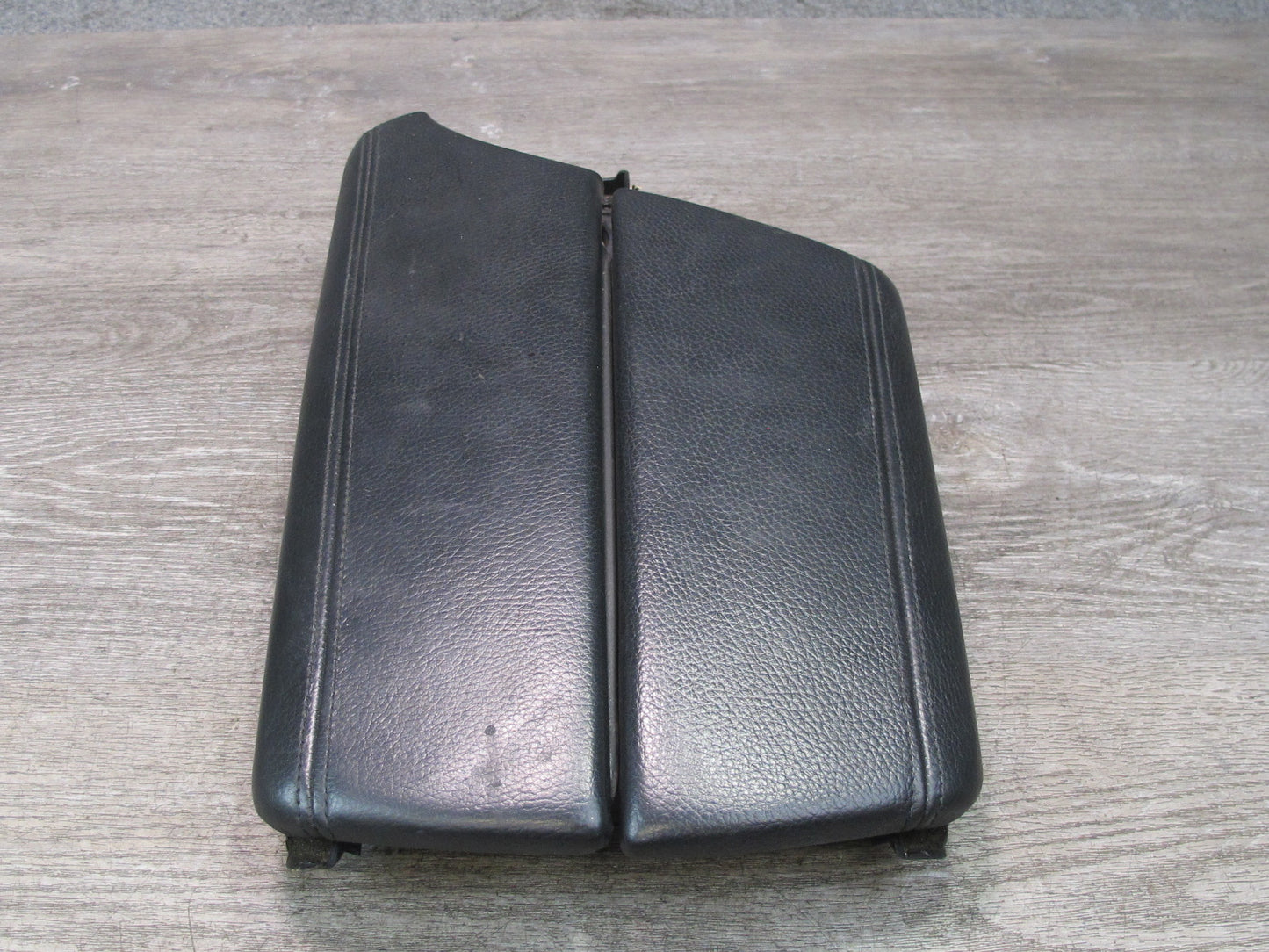 11-16 BMW F10 5-SERIES 550i Center Console Armrest Lid Cover Leather Black OEM