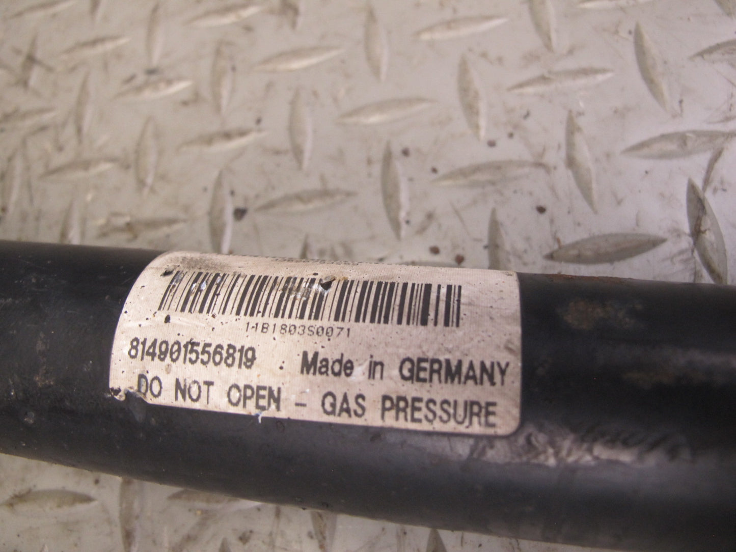 01-02 BMW E36/7 Z3 M54 Roadster Set of 2 Rear Strut Shock Absorber 94K OEM