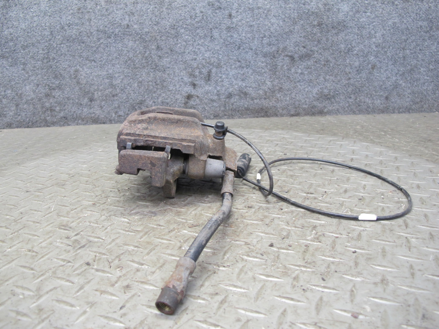 96-02 BMW E36/7 Z3 Set of 2 Rear Left & Right Brake Caliper OEM