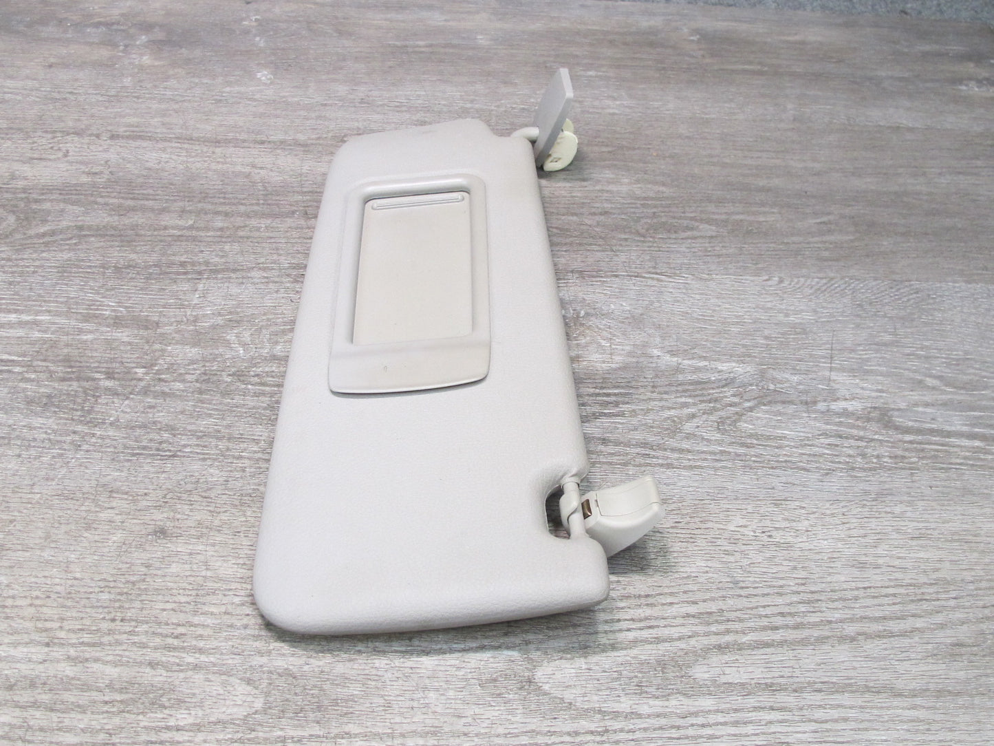 11-16 BMW F10 5-SERIES 550i Set of 2 Front Left & Right Sun Visor Beige OEM