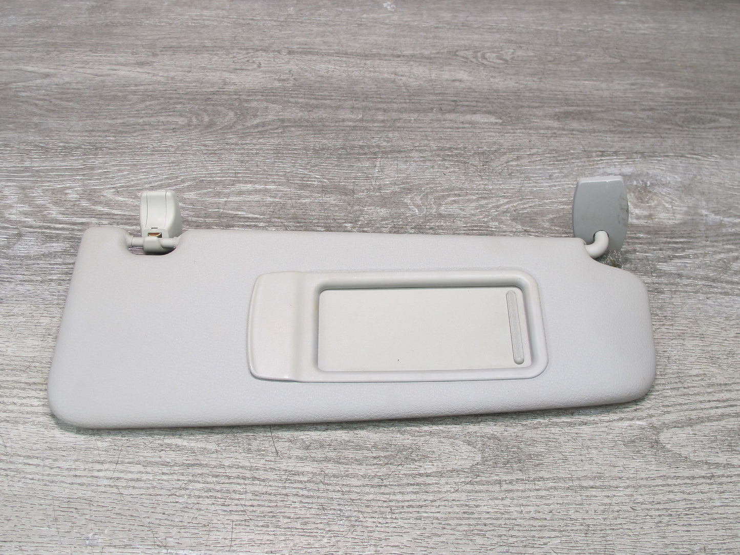 11-16 BMW F10 5-SERIES 550i Set of 2 Front Left & Right Sun Visor Beige OEM