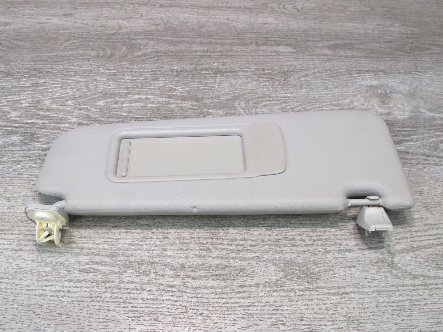 11-16 BMW F10 5-SERIES 550i Set of 2 Front Left & Right Sun Visor Beige OEM