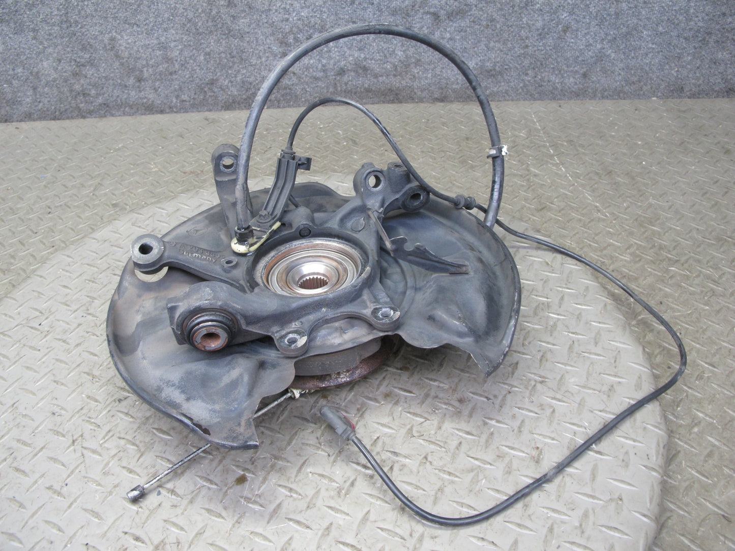 05-11 Mercedes R171 Slk-class Rear Right Spindle Knuckle Wheel Hub Bearing OEM