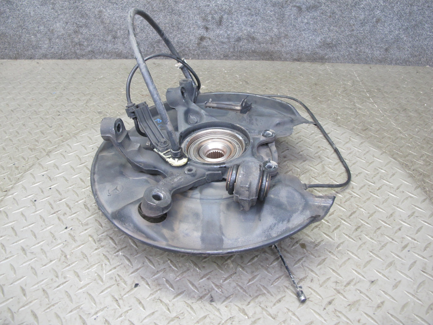 05-11 Mercedes R171 Slk-class Rear Right Spindle Knuckle Wheel Hub Bearing OEM