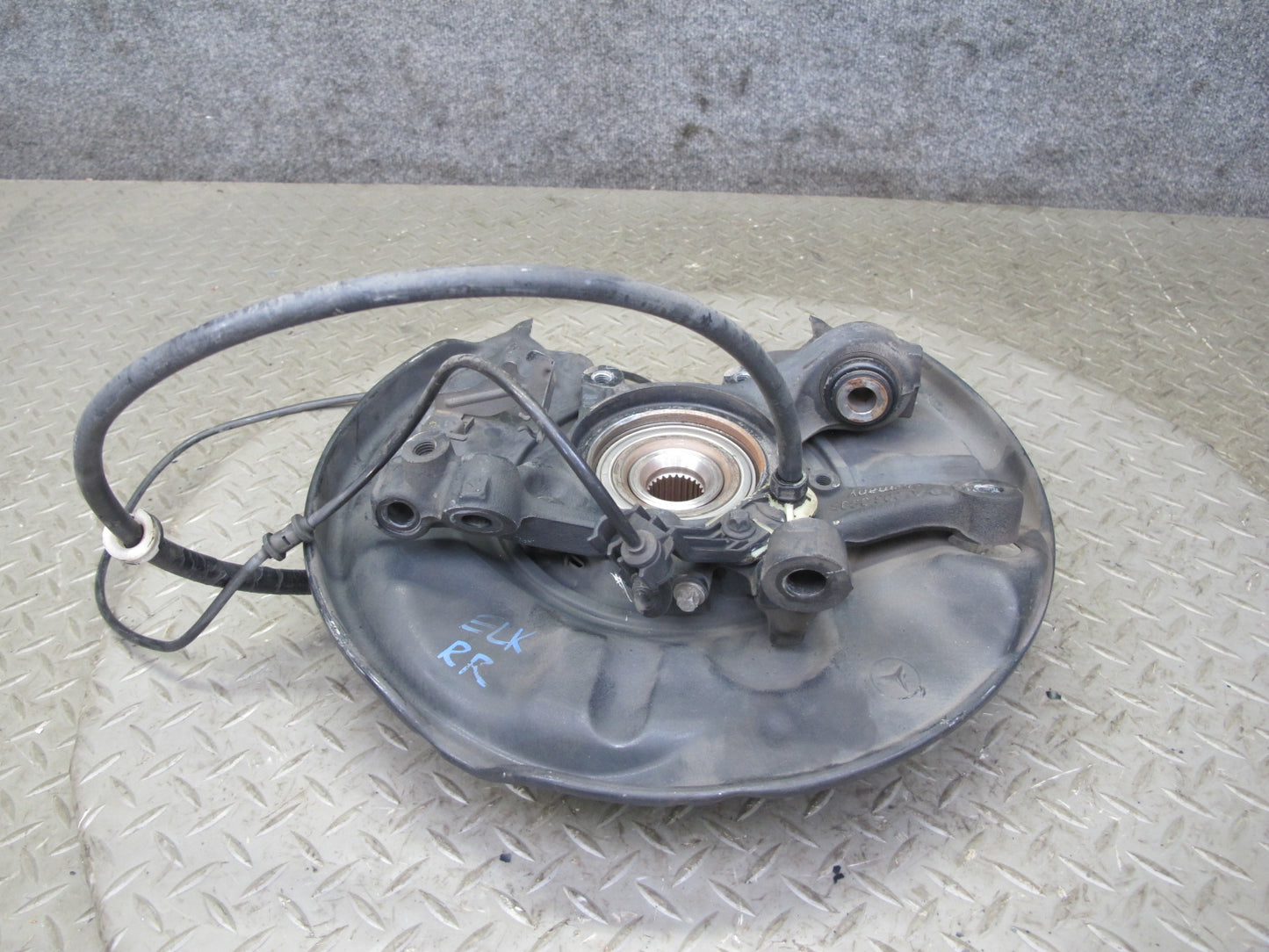 05-11 Mercedes R171 Slk-class Rear Right Spindle Knuckle Wheel Hub Bearing OEM