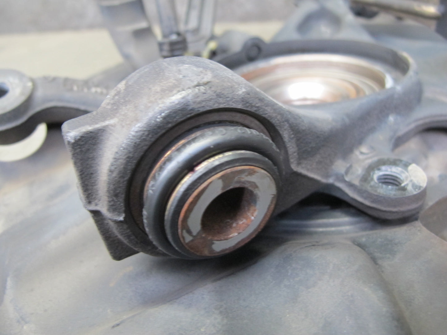 05-11 Mercedes R171 Slk-class Rear Right Spindle Knuckle Wheel Hub Bearing OEM
