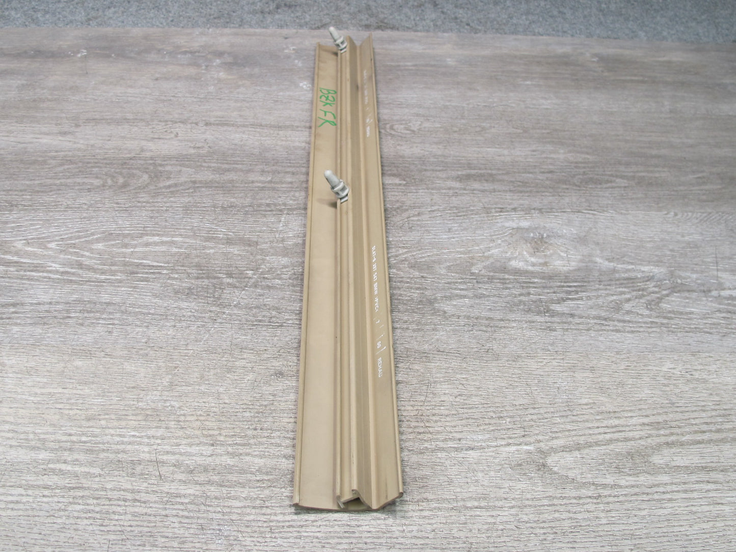 96-02 BMW E36/7 Z3 Roadster Right Door Sill Trim Carpet Holder Beige 8397547 OEM