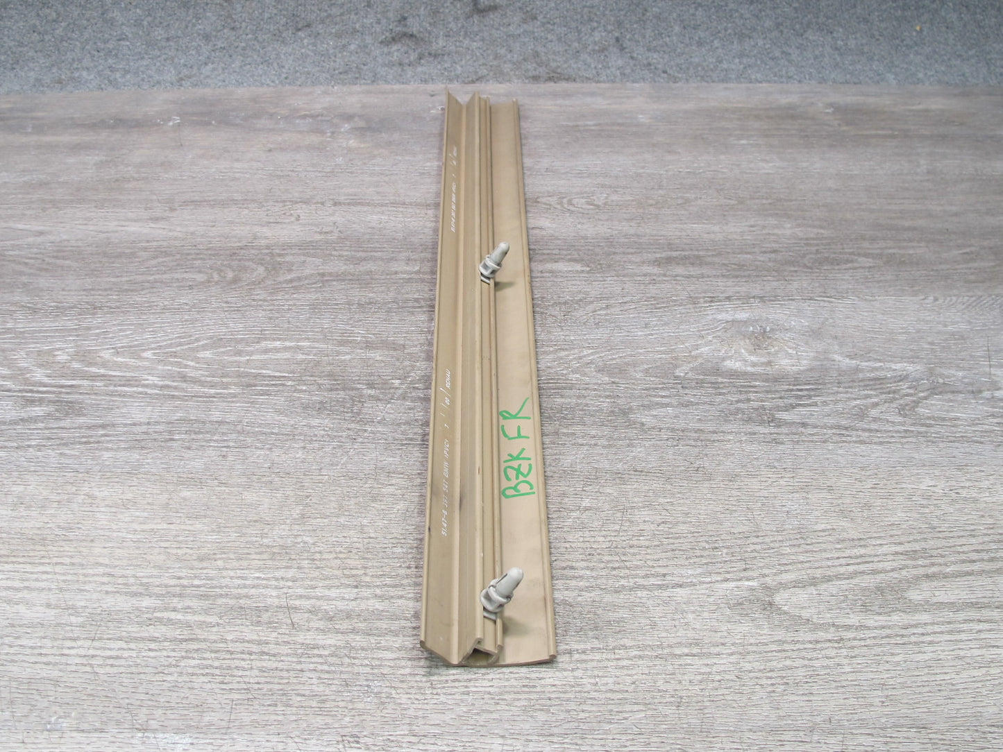 96-02 BMW E36/7 Z3 Roadster Right Door Sill Trim Carpet Holder Beige 8397547 OEM