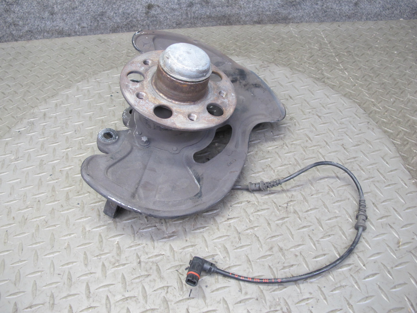 05-11 Mercedes R171 Slk-class Front Left Spindle Knuckle Wheel Hub Bearing OEM